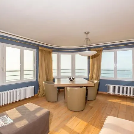 Les Dauphins 10a Apartment Ostend